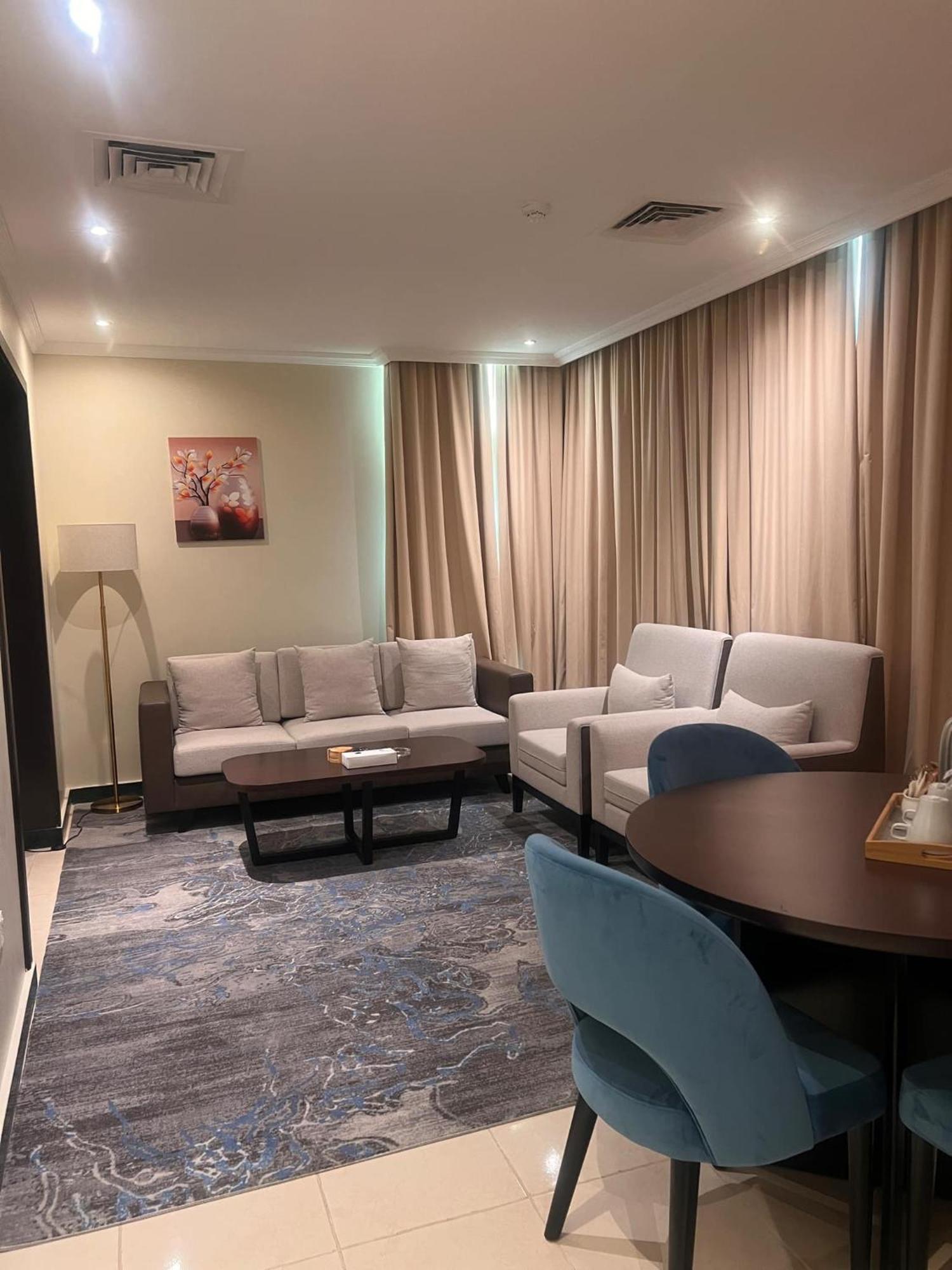 Ag Hotel Abu Dhabi Bagian luar foto